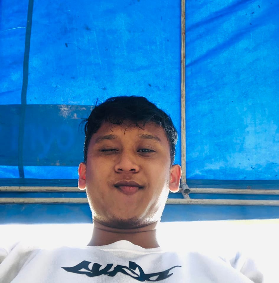 Mj Vilanueva enjoying drink